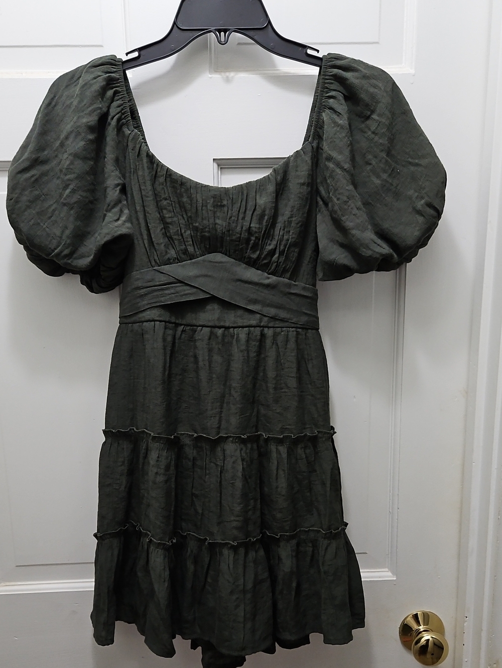 Francescas Olive Green Puff-Sleeve Tiered Dress